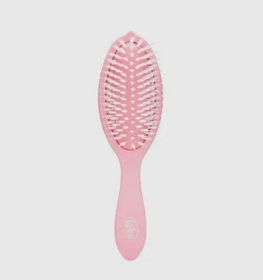 Moisturizing brush